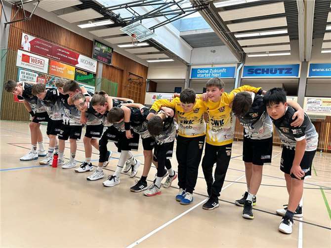 Die D-Jugend gewinnt mit starker Mannschaftsleistung auswärts in Vallendar mit 14:37. Foto: HC Koble
