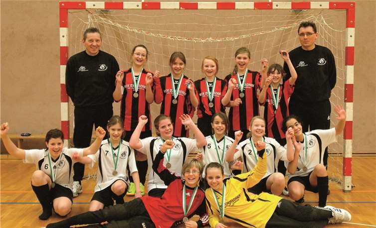 Die D-Juniorinnen des FV Rübenach gewannen ungeschlagen die Hallenkreismeisterschaft.privat