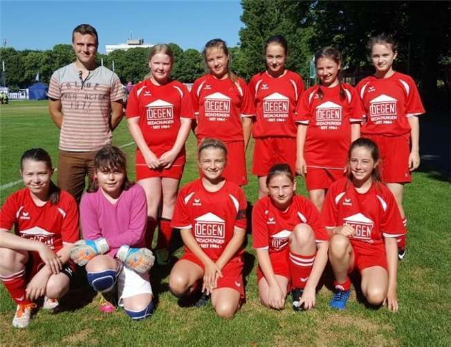 Die D-Juniorinnen des SV Rot-Weiß Merl in Köln. privat