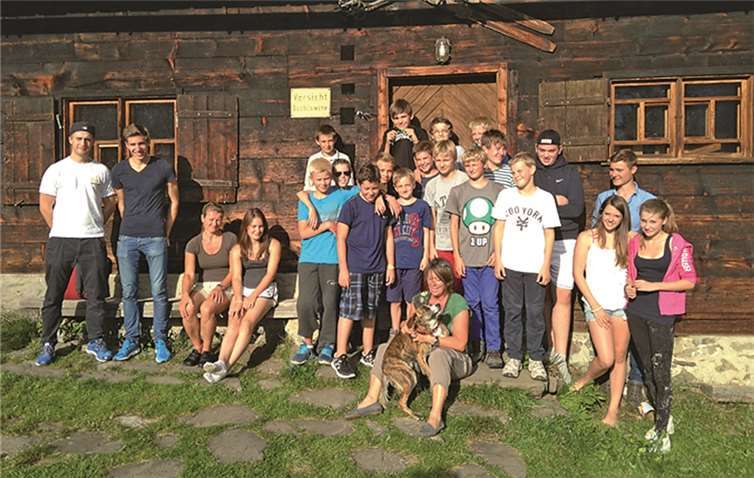 Die D1-Fußballjugend des FC Pech erlebte im Kleinwaslertal eine Woche lang Abenteuer, Vergnügen und das gute Gefühl von Zusammengehörigkeit. privat