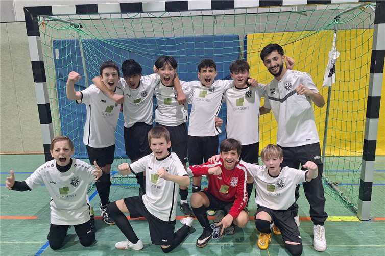 Die D1-Jugend hat allen Grund zum Jubeln. Foto: TuS Mayen