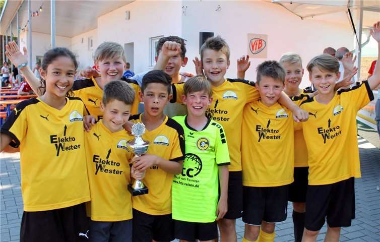 Die D1 der Grafschafter SG setzte sich beim Blitzturnier in Lantershofen durch.Foto: privat