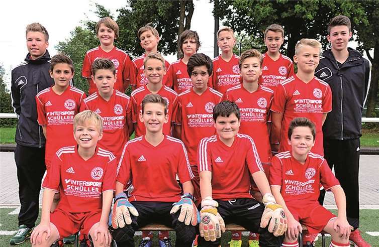 Die D1 findet zurück zu ihrer gewohnten Stärke. Durch einen großen Teamgeist und Entschlossenheit festigt man die Tabellenspitze.privat