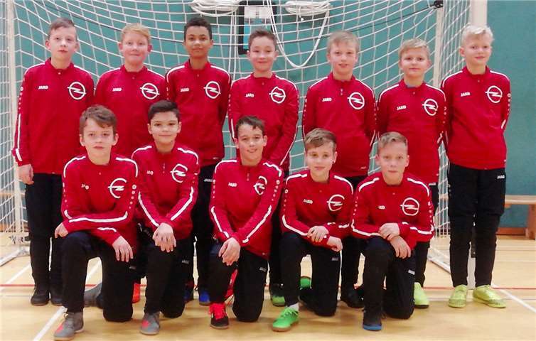 Die D1 in den neuen Trainingsanzügen.Quelle: JSG Lautzert/Oberdreis-Berod/Wahlrod