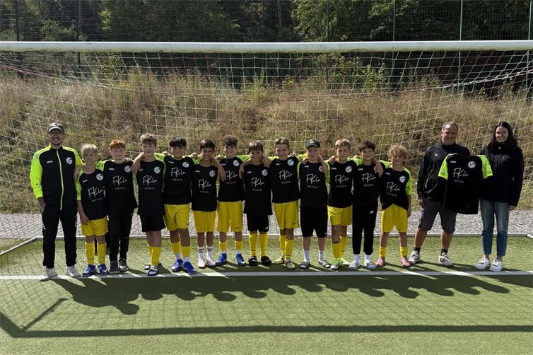 Die D1 mit neuen Shirts