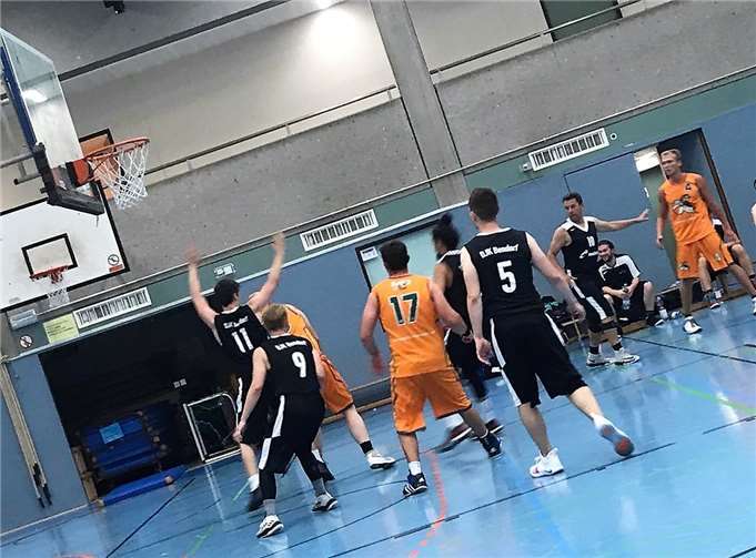 Die DJK-Basketballer spielten gegen den TSV Emmelshausen. Foto: privat