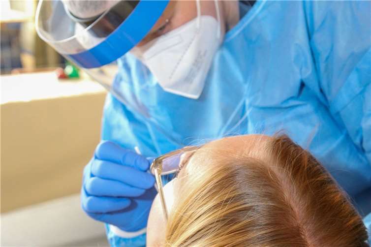 Die DRK-Corona Schnellteststellen sind rund um die Feiertage geöffnet. Foto: Thorsten Trütgen