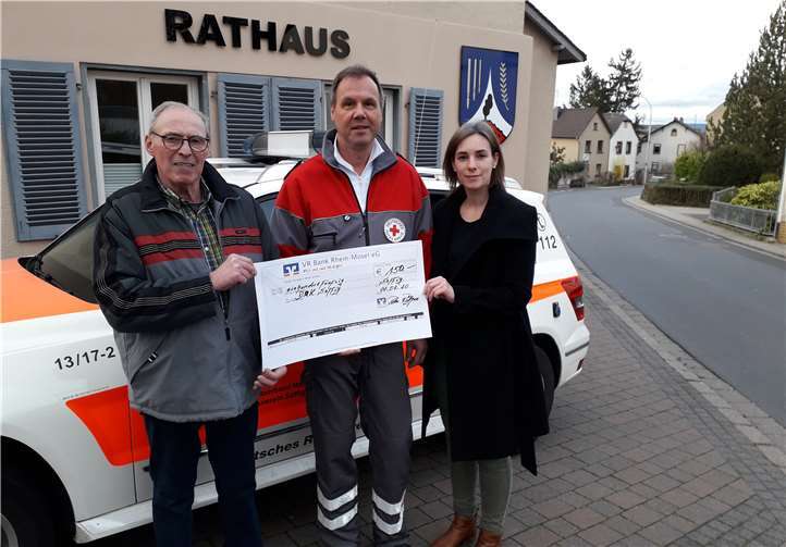 Die DRK Helfer in Saffig freuen sich über die Wertschätzung der Freien Wählergruppe.Foto: Gerald Arleth