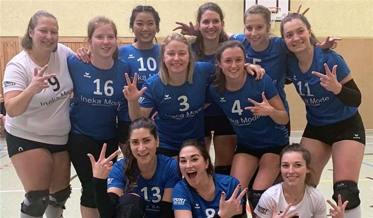 Die Damen 1 der WW Volleys freuen sich über den 3:0 Sieg in Wierschem. Foto: privat