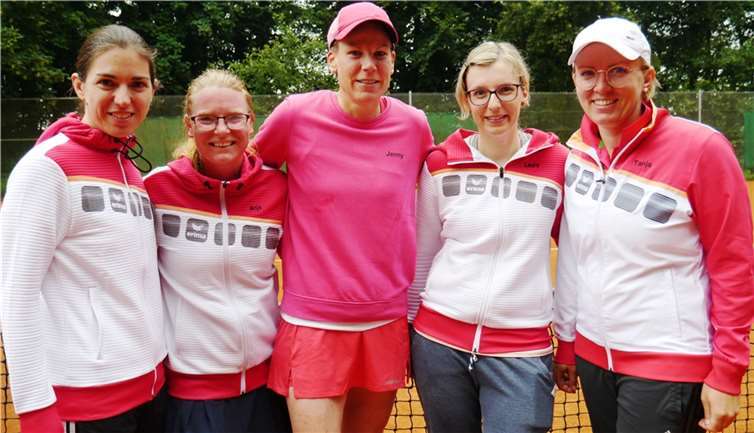 Die Damen 30B: Verena Manderbach, Anja Semmler, Jenny Maasch, Laura Schuh und Tanja Wilius.
