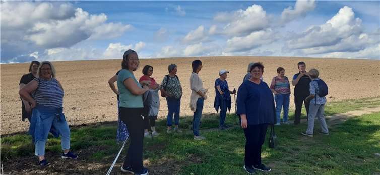 Die Damen bei der Wanderung.  Fotos: Kath. Frauengemeinschaft Trimbs