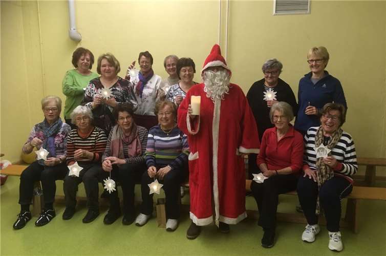 Die Damen der Gymnastikgruppe hatten den Besuch erwartet und freuten sich sehr darüber. Foto: privat