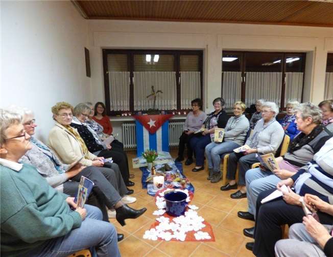 Die Damen der Katholischen Frauengemeinschaft Löf zusammen mit den Frauen aus Brodenbach beim Weltgebetstag.privat