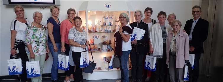 Die Damen der Swisttaler Frauenunion wurden in Euskirchen zuckersüß empfangen.Privat