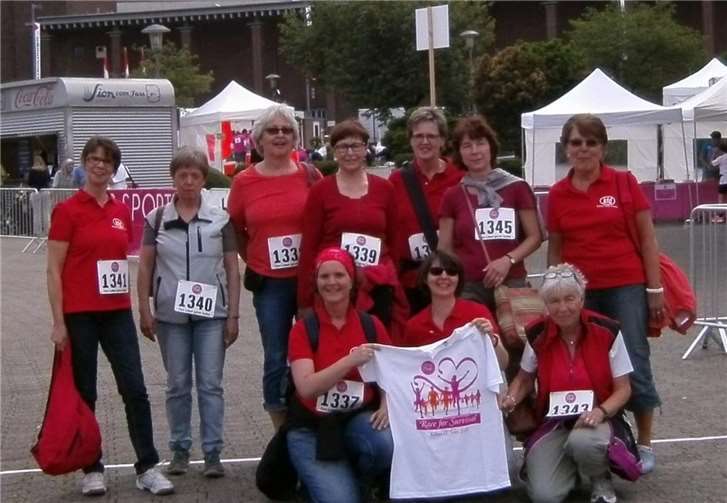 Die Damen des gemeldeten kfd-Teams beim „Race for Survival“.privat