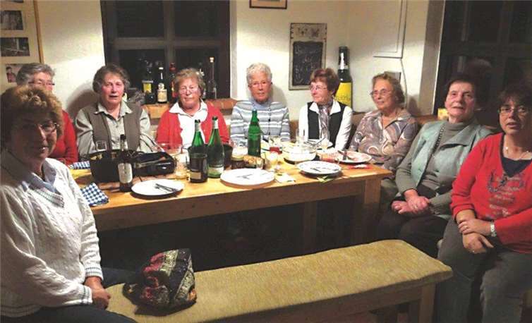 Die Damen ließen es sich im Backes gut gehen. privat