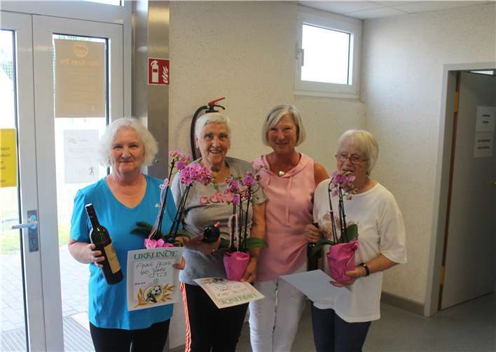 Die Damen wurden für ihre lange Vereinszugehörigkeit geehrt. Foto: privat