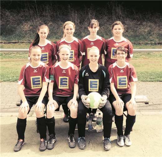 Die Damenmannschaft der SG Landskrone Heimersheim mit (hinten von links) Ina Nolden, Katrin Hastenrath, Jana Nicolaysen und Michelle Sulewski sowie (vorn von links) Anna Bornschlegl, Mariella Cramer, Michelle Haufe und Anne Simons. privat