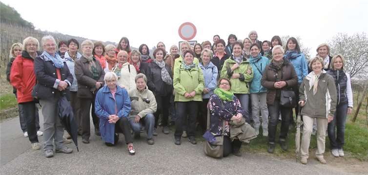 Die Damenriege des SV BG Dernau auf dem Weg nach Mayschoß. privat