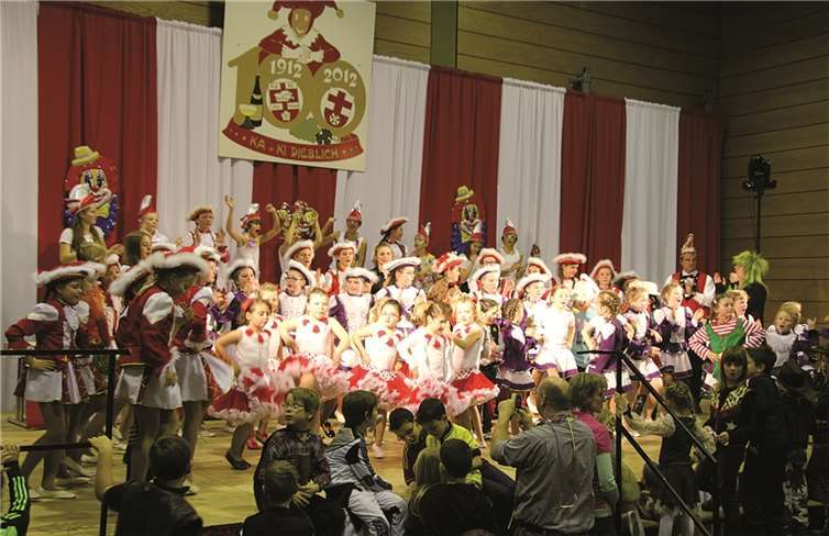 Die Darbietungen der jungen Karnevalisten bei der Kindersitzung der KA&KI Dieblich begeisterten das Publikum. privat