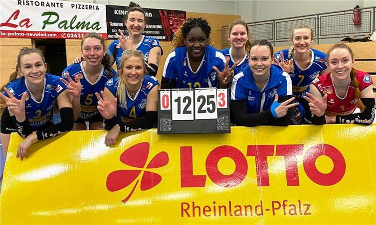 Die Deichstadtvolleys freuen sich über ihren Lottogewinn.Fotos: