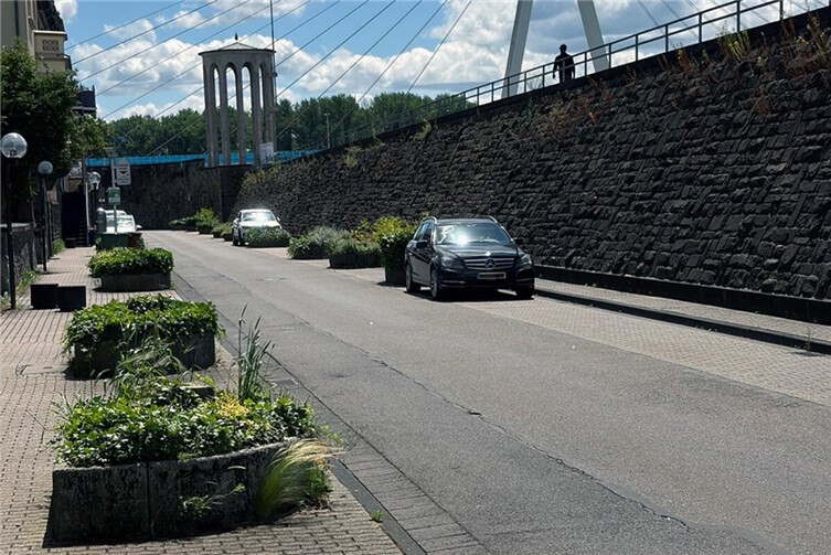 Die Deichstraße soll für rund 2,13 Millionen Euro ausgebaut werden. Einen großen Teil der Kosten sollen die Menschen in der Innenstadt tragen.