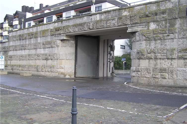 Die Deichtore werden geschlossen. Foto: archiv
