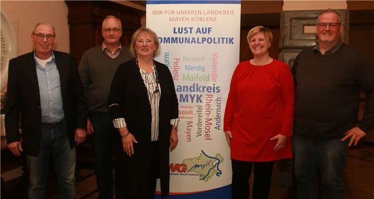 Die Delegation der FWG Saffig vertritt die Pelenz beim Neujahrsempfang auf Schloss Burg NamedyFoto: Peter Riege