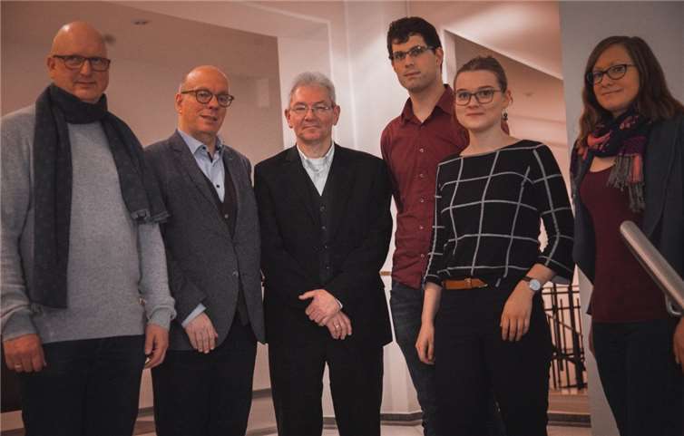 Die Delegation der Grünen Koblenz. Mit v.li. Professor Andreas Liebert, Gordon Gniewosz, Prodekan der Pflegewissenschaftlichen Fakultät Prof. Dr. Hermann, Alexander Günther, Alina Welser, Regula Krapf.Quelle: Grüne Koblenz