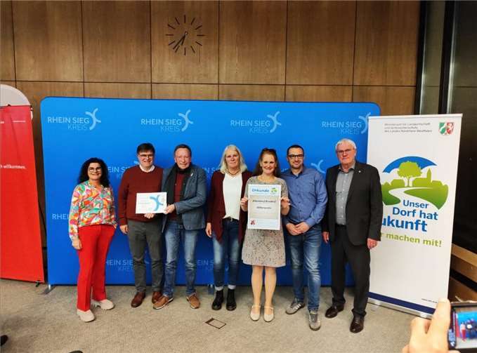 Die Delegation nahm den Preis entgegen. Fotos: privat