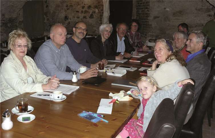 Die Delegierten der Landesarbeitsgemeinschaft Kultur bei ihrer Tagung im „Kwartiör Lateng“. privat