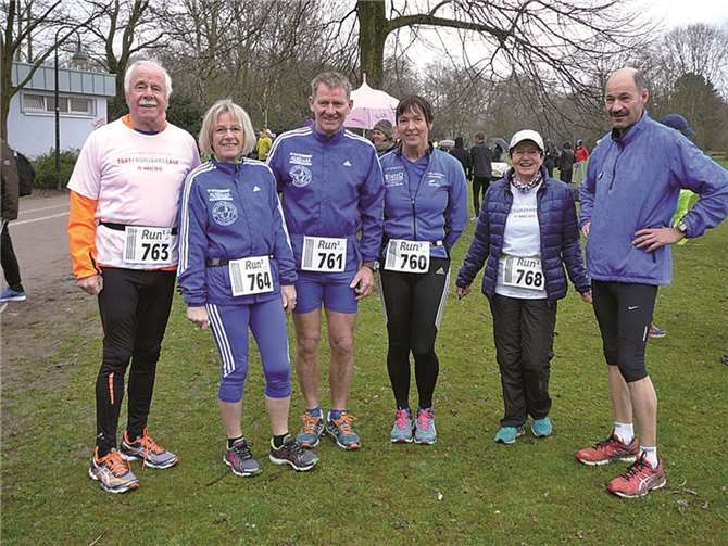 Die Dernauer Läufer beim Frühjahrslauf in Düsseldorf. privat