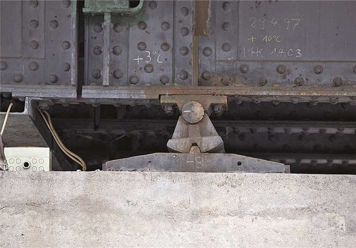Die Detailaufnahme zeigt den Sanierungsbedarf des Winninger Viaduktes in aller Deutkichkeit. privat