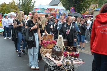 Die Deukarre der Tanzgruppe