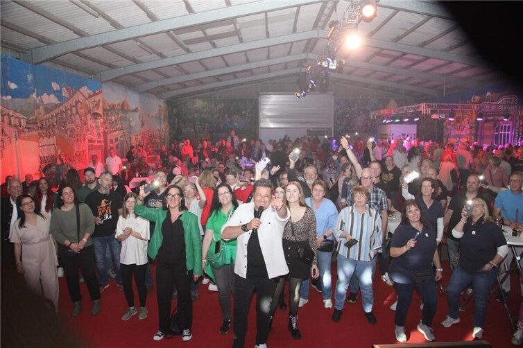 Die „Domstürmer“ rockten den Saal. Foto: KG Oberdrees