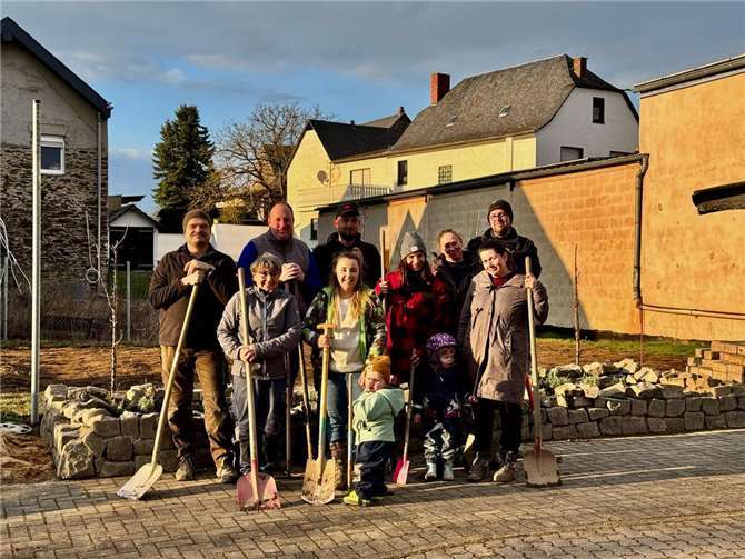 Die Dorfgemeinschaft will sich in diesem Jahr erneut an dem Wettbewerb des Landkreises „Grüne Stadt – Grünes Dorf“ beteiligen. Fotos: privat