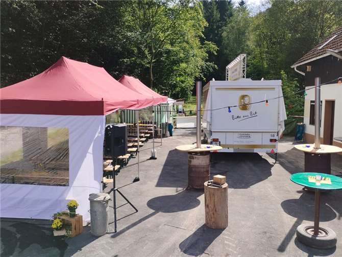 Die Dorfgemeinschaft würde sich freuen, viele auch in diesem Jahr wieder oder erstmalig begrüßen zu dürfen.