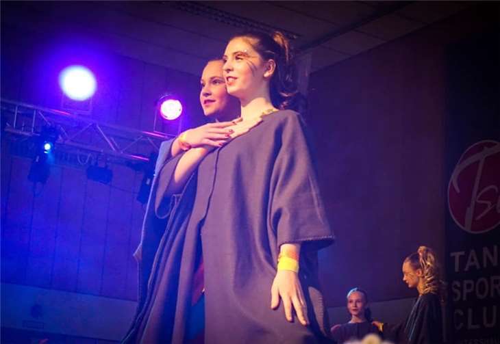 Die Dreamgirls vermittelten eine besondere Botschaft mit den Tänzen zu „Colour of Life“ und „Regenbogenfarben“.