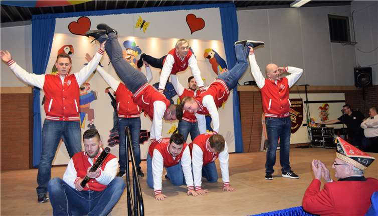 Die „Dreeser Kerle“ rockten die Bühne und lösten wahre Begeisterungsstürme aus – zumindest beim weiblichen Teil des Publikums ...