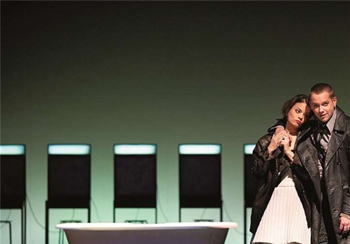 Die Dreigroschenoper wurde erstmals 1928/29 am Berliner Theater am Schiffbauerdamm gespielt.privat