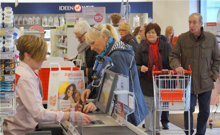 Die Drogeriemarktkette führt 29 eigene Marken mit rund 4.600 Artikeln in allen Sortimentsbereichen.