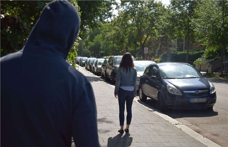 Die Dunkelziffer von Stalking-Fällen wird sehr hoch eingeschätzt. Quelle: LKA Rheinland-Pfalz