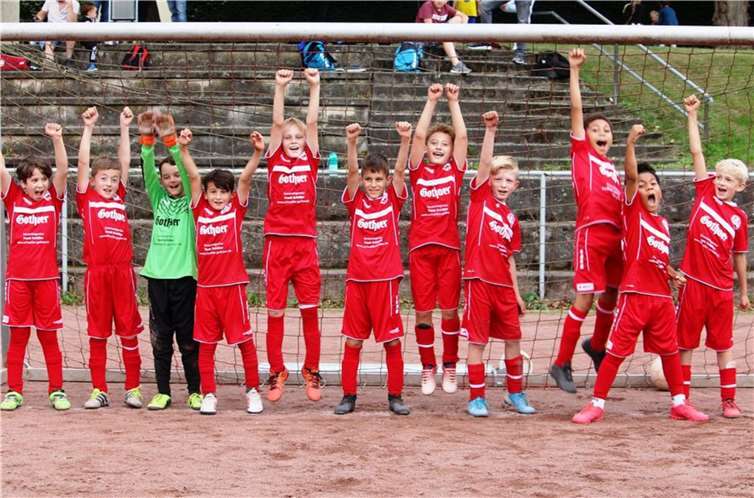 Die E III-Junioren hatten allen Grund zum Jubeln. Foto: Martin Brand