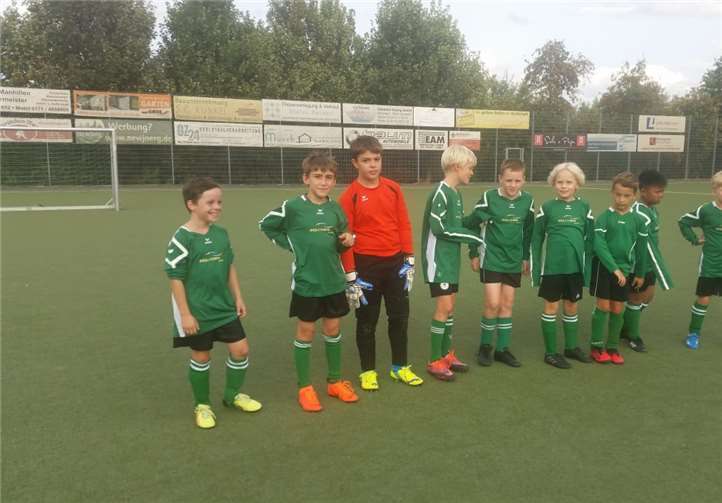 Die E-Jugend der JSG Oberwinter/Oedingen vor dem ersten Saisonspiel.privat