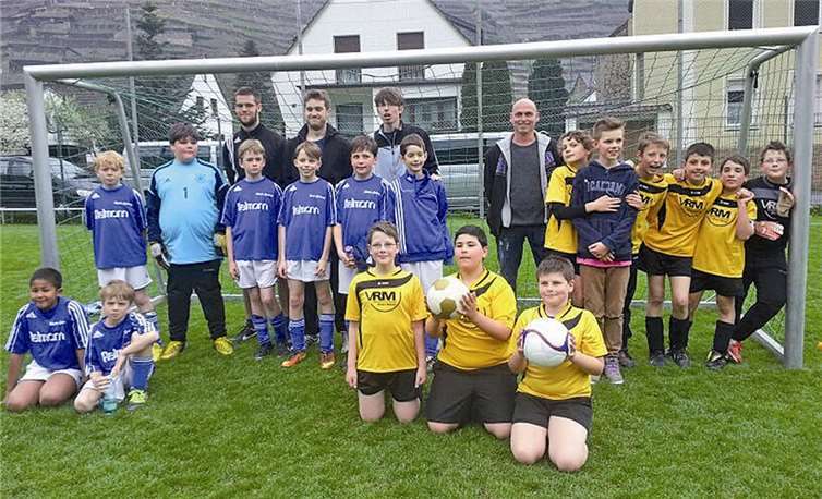 Die E-Jugenden der SG Bachem/Walporzheim und des SC Rhein Ahr Sinzig trennten sich 5:5.privat