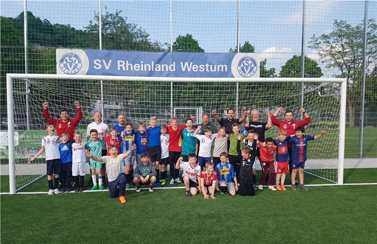 Die E-Junioren erlebten einen spannenden und informativen Trainingsabend. Foto: privat