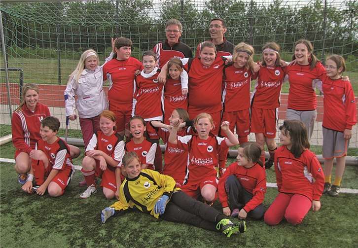 Die E-Juniorinnen - Kreismeister 2013/2014. privat