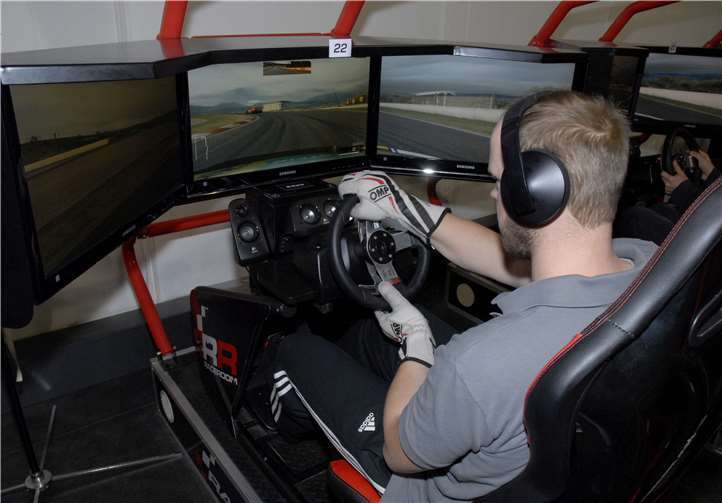 Die E-Sports Vereinsmeisterschaft des MSC Adenau finden am Freitag, 9. März im Raceroom Nürburgring Boulevard statt. privat