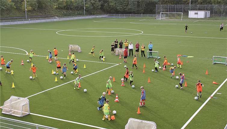 Die E- und F- Jugend beim Stationstraining. privat