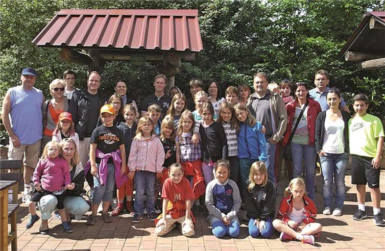 Die E- und F-Juniorinnen besuchten mit ihren Familien das „Taunus Wunderland“ . privat